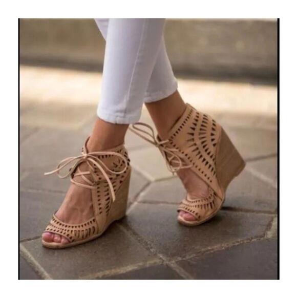 LKNW Jeffrey Campbell Laser Cut Rodillo Wedge Lace Up Tan Gladiator 6 - Picture 1 of 9
